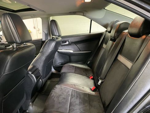 Used 2013 Toyota Camry SE w/ Leather Pkg FWD image 7