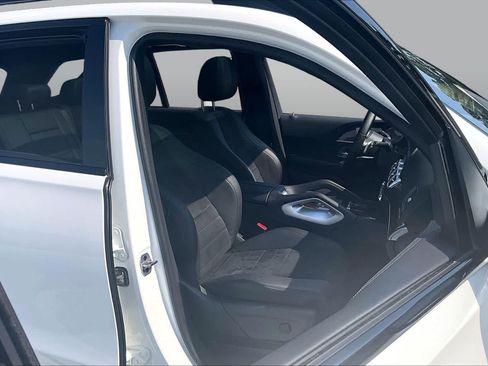 Used 2023 Mercedes-Benz GLE 450 4MATIC image 9