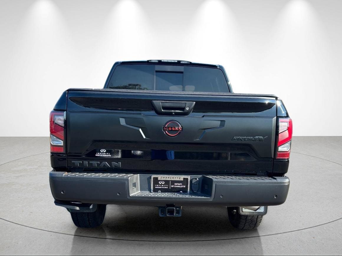 Used 2024 Nissan Titan PRO-4X w/ Pro-4x Convenience Package AWD/4WD image 4