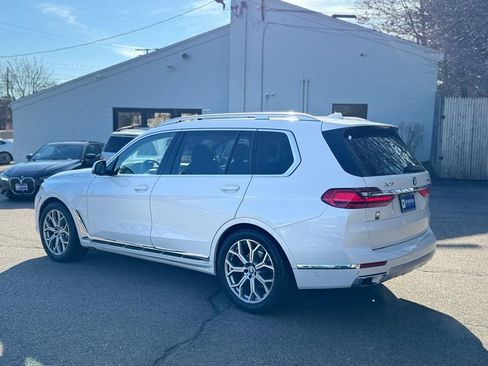 Used 2021 BMW X7 xDrive40i w/ Parking Assistance Package image 4