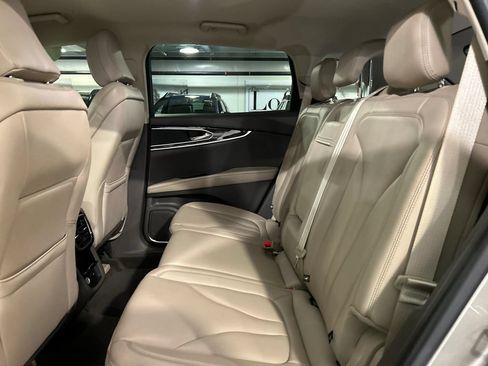 Used 2023 Lincoln Nautilus AWD w/ Premium Package image 27