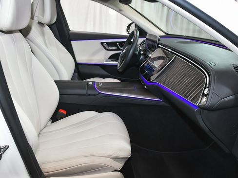 Used 2025 Mercedes-Benz E 450 4MATIC Sedan image 59