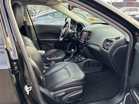 Used 2017 Jeep Compass Limited w/ Navigation Group image 9