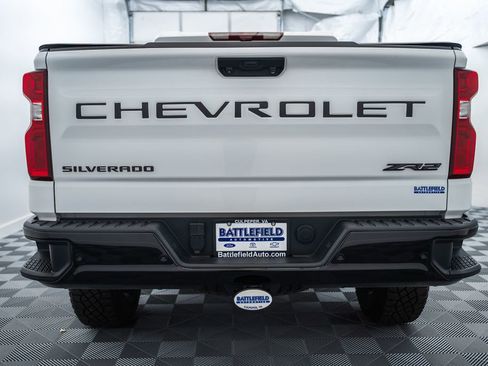 Used 2024 Chevrolet Silverado 1500 ZR2 w/ Technology Package AWD/4WD image 6