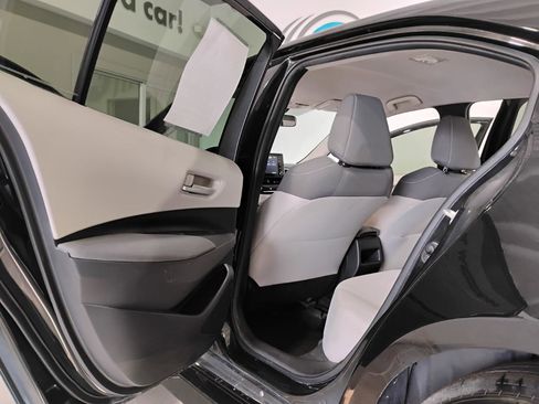 Used 2020 Toyota Corolla LE image 11