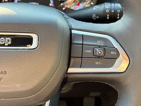 Used 2025 Jeep Compass Latitude w/ Altitude Special Edition image 20