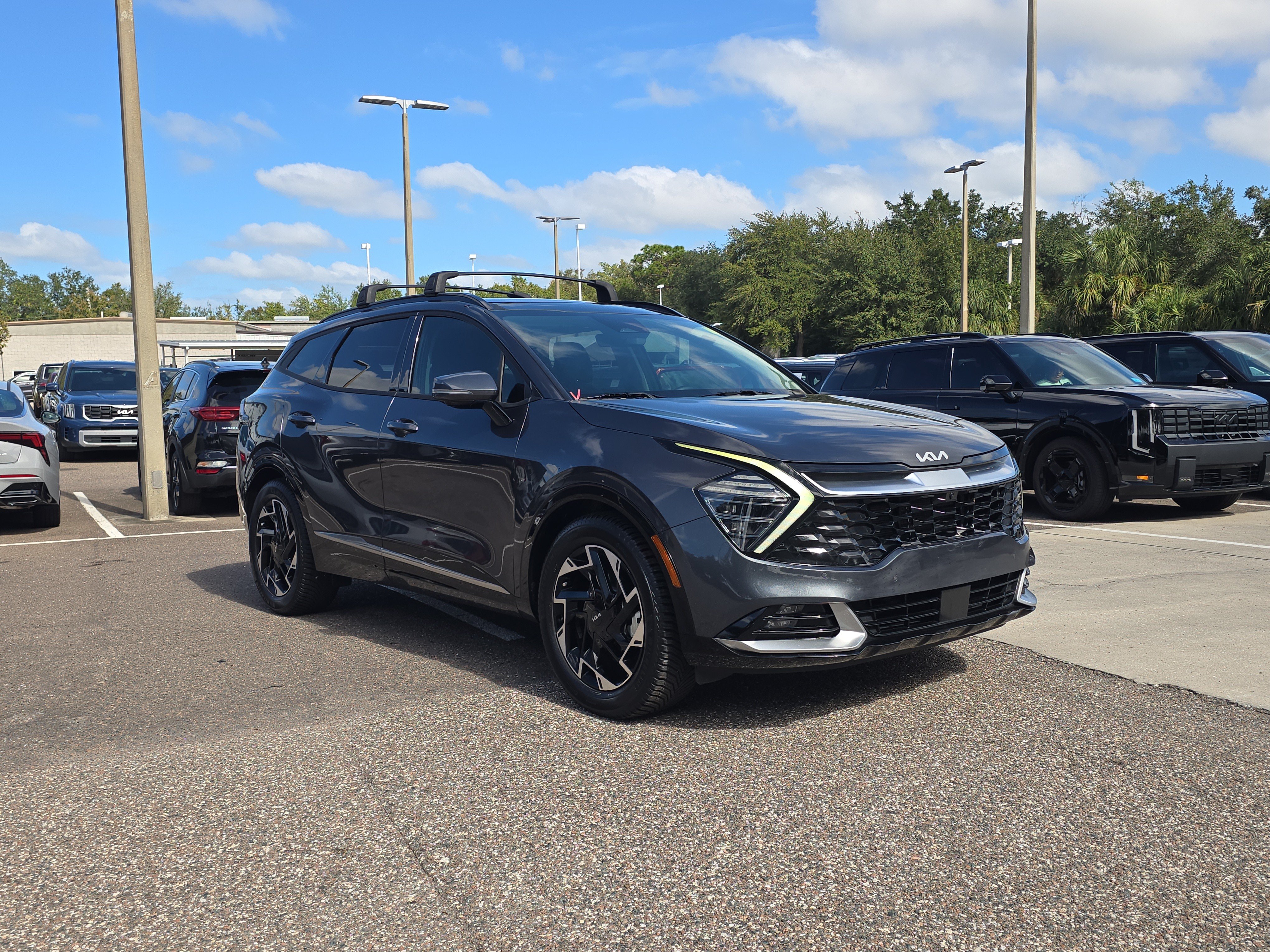 Certified 2024 Kia Sportage SX FWD image 2