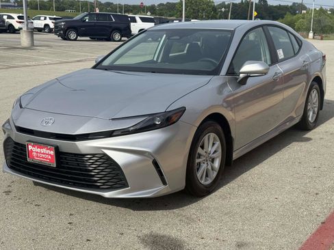 New 2026 Toyota Camry LE FWD image 4
