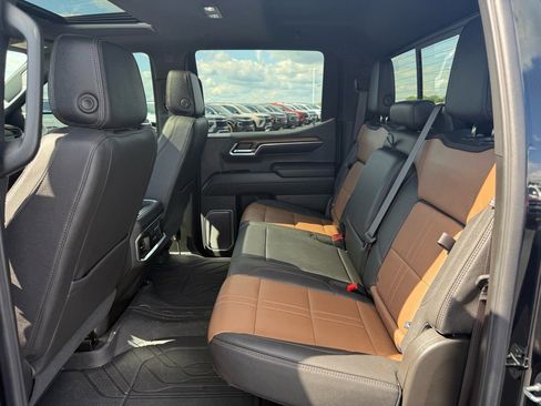 Used 2024 Chevrolet Silverado 1500 High Country w/ High Country Premium Package image 14