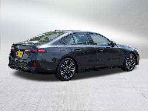 Used 2026 BMW 530i xDrive AWD/4WD image 7
