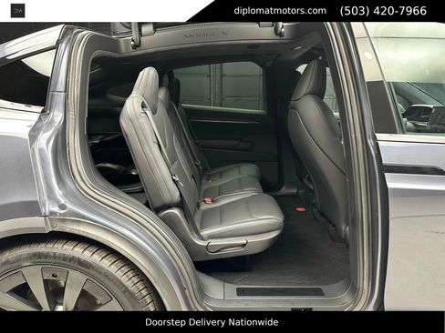 Used 2023 Tesla Model X image 22