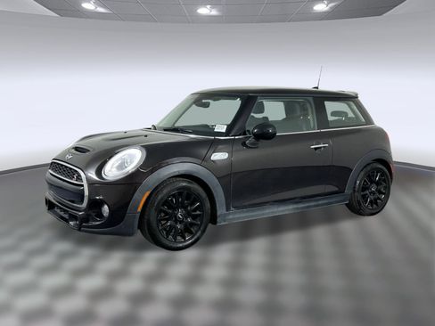 Used 2015 MINI Cooper S image 1