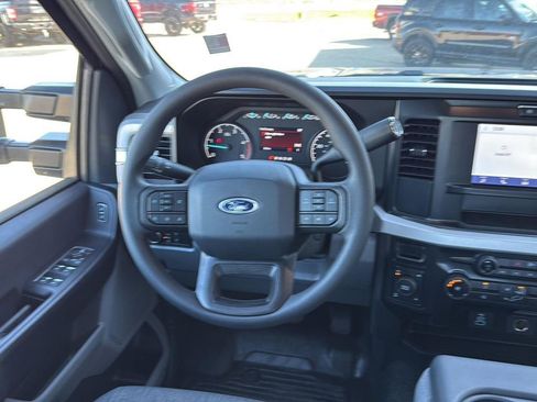 New 2026 Ford F250 XL w/ XL Off-Road Package image 16