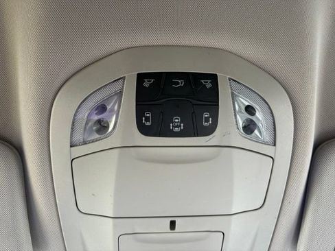 Used 2022 Chrysler Pacifica Touring-L FWD image 27