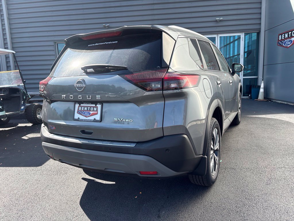 Used 2023 Nissan Rogue SV w/ SV Premium B Package AWD/4WD image 3