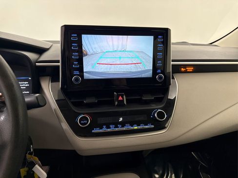 Used 2020 Toyota Corolla LE image 37