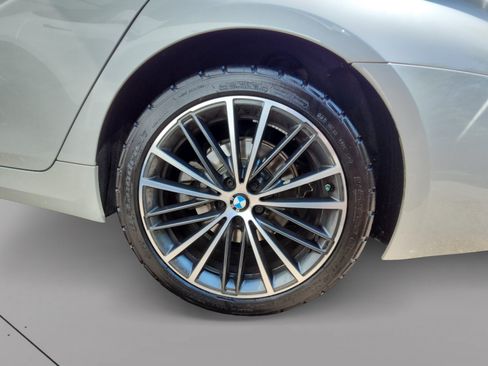 Used 2021 BMW 530i w/ Premium Package RWD image 16