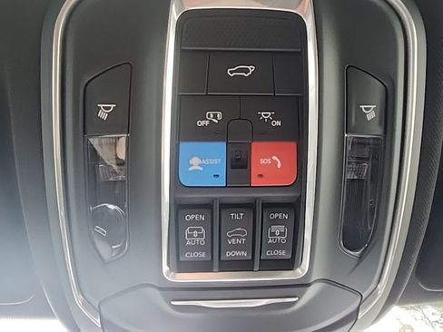 New 2026 Jeep Grand Cherokee Limited w/ Limited Altitude Package AWD/4WD image 38