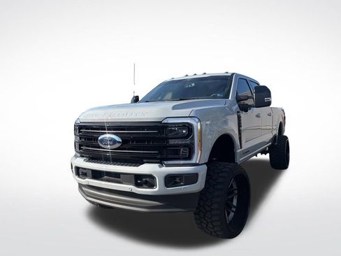 Used 2026 Ford F250 Platinum image 3