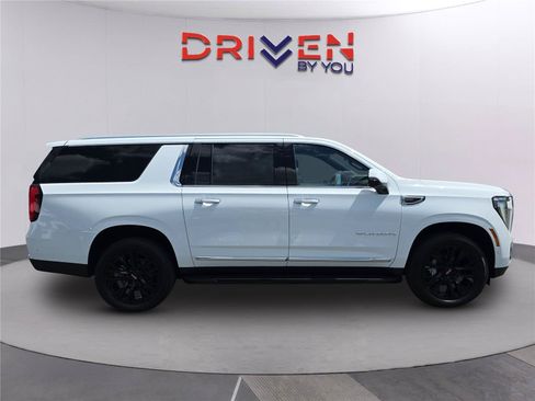 New 2026 GMC Yukon XL Elevation RWD image 3