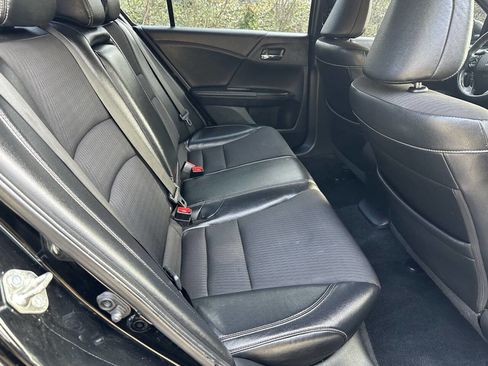 Used 2016 Honda Accord Sport image 14