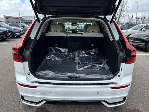 New 2026 Volvo XC60 T8 Ultra w/ Protection Package Premier AWD/4WD image 17