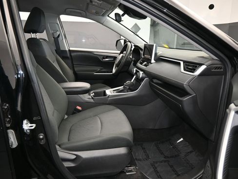 Used 2024 Toyota RAV4 XLE image 46