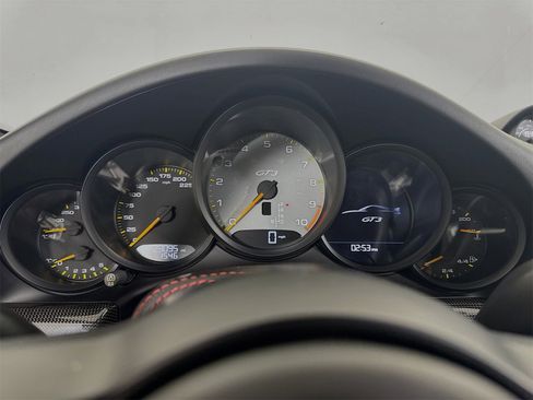 Used 2018 Porsche 911 GT3 image 11