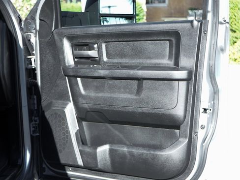 Used 2024 RAM 2500 Tradesman w/ Chrome Appearance Group image 43