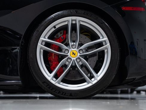 Used 2018 Ferrari 488 Spider RWD image 49
