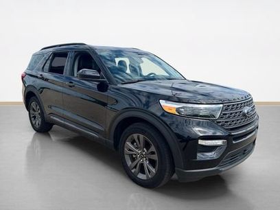 Certified 2023 Ford Explorer XLT w/ Equipment Group 202A