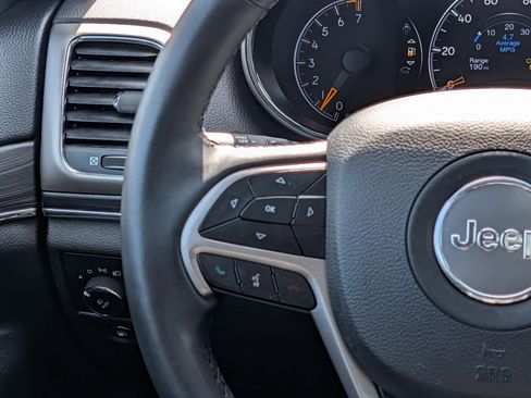 Used 2019 Jeep Grand Cherokee Limited w/ Luxury Group II image 21