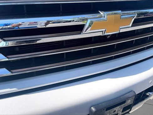 Used 2022 Chevrolet Silverado 2500 High Country w/ Safety Package II AWD/4WD image 32