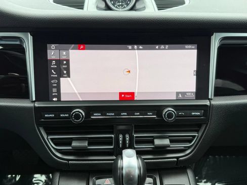 Used 2020 Porsche Macan S AWD/4WD image 34