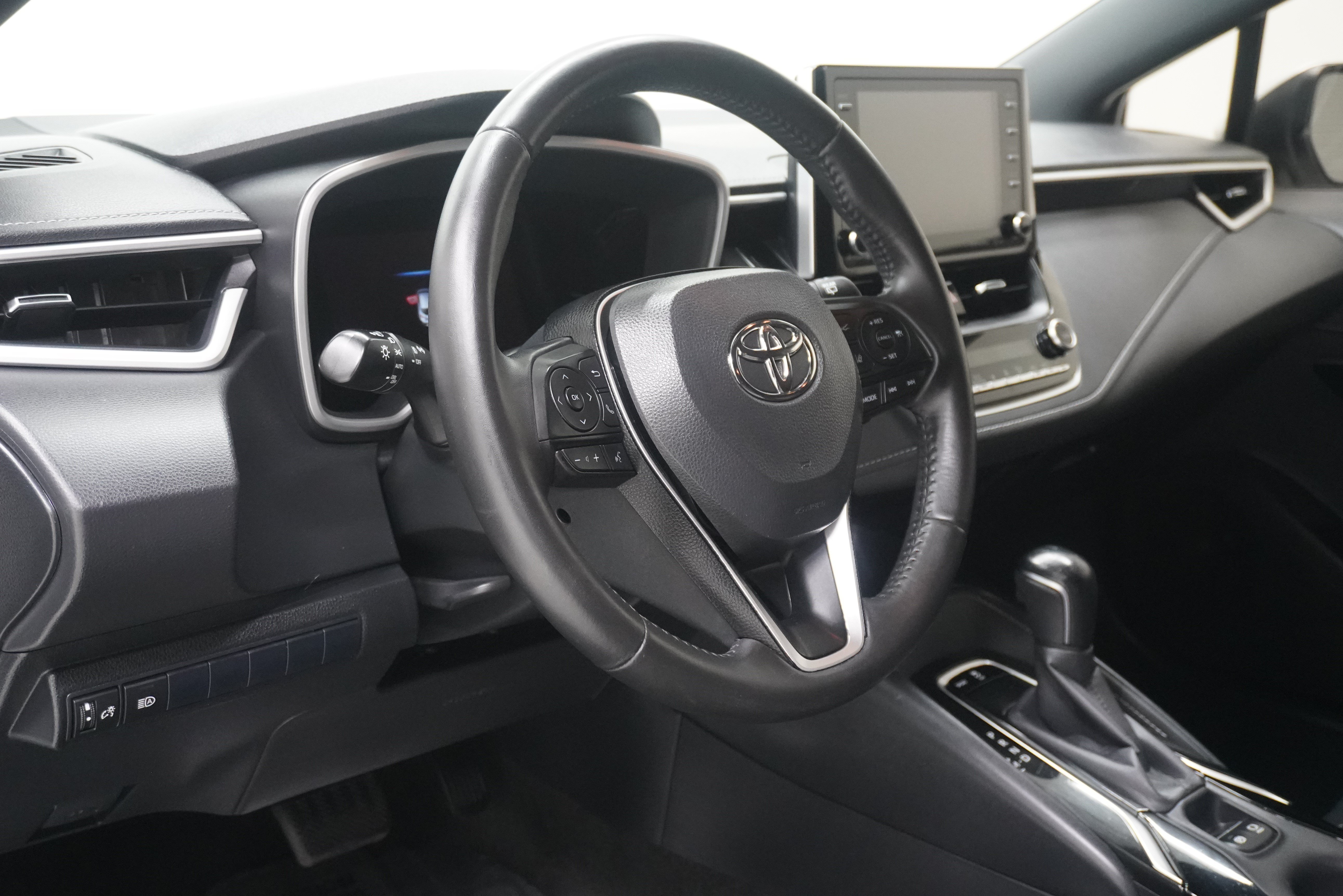 Used 2021 Toyota Corolla XSE FWD image 10