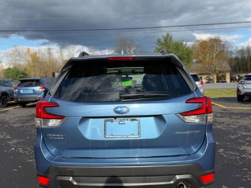 Used 2023 Subaru Forester Premium image 5