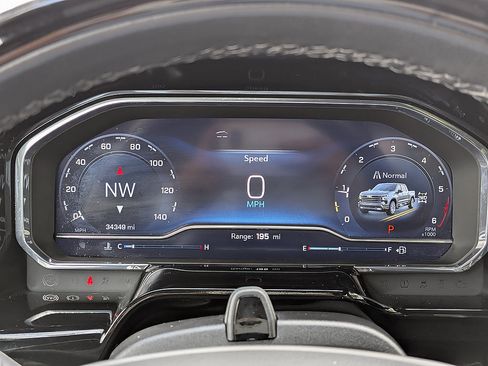 Certified 2025 Chevrolet Silverado 1500 High Country AWD/4WD image 34
