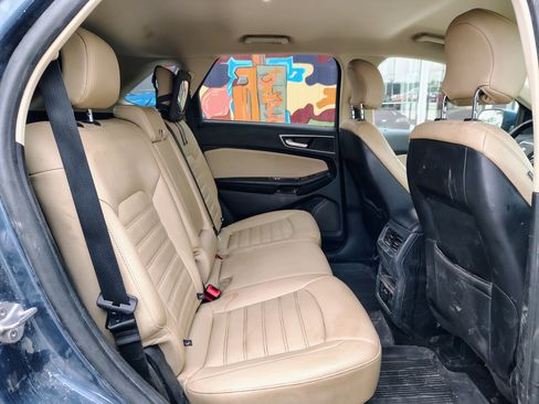 Used 2019 Ford Edge SEL w/ Equipment Group 201A FWD image 16
