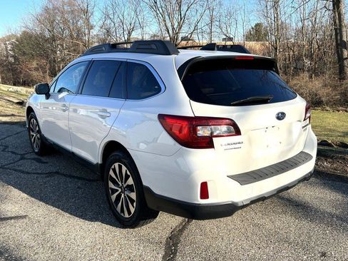 Used 2017 Subaru Outback 2.5i Limited AWD/4WD image 2