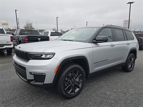 New 2025 Jeep Grand Cherokee L Limited image 15