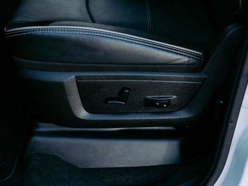 Used 2024 RAM 2500 Laramie image 15