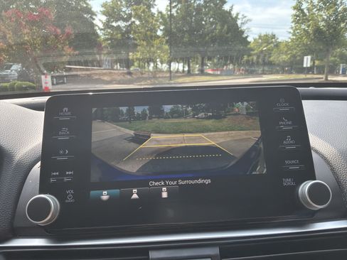 Used 2019 Honda Accord Sport image 25