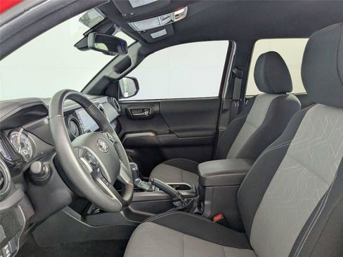 Used 2023 Toyota Tacoma TRD Off-Road w/ Technology Package image 11