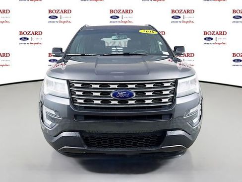 Used 2016 Ford Explorer XLT w/ Equipment Group 202A image 2
