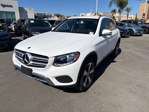 Used 2018 Mercedes-Benz GLC 300 image 1
