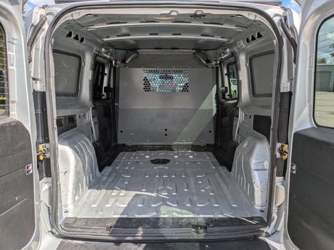 Used 2015 RAM ProMaster City Tradesman SLT FWD image 13