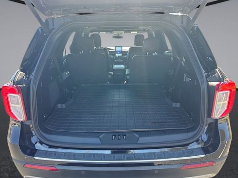 Used 2021 Ford Explorer Platinum w/ Equipment Group 601A AWD/4WD image 13