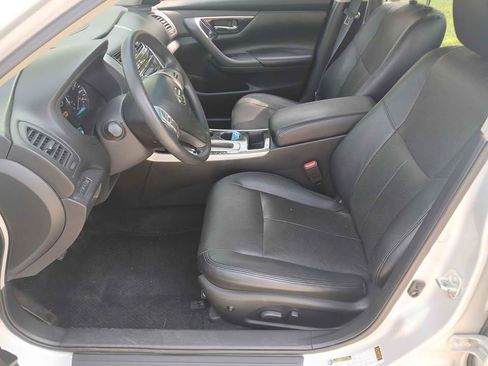 Used 2013 Nissan Altima 2.5 S FWD image 10
