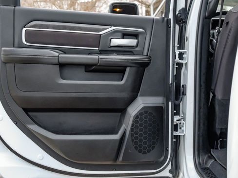 Used 2024 RAM 2500 Big Horn w/ Night Edition image 43