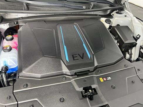 Used 2024 Hyundai Ioniq 5 SE image 36